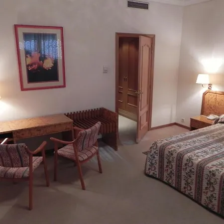 מלון Toros De Guisando