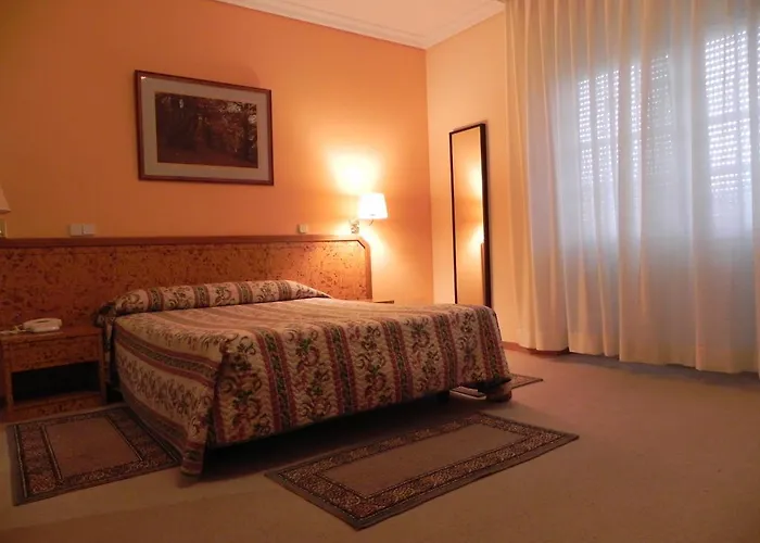 Hotell Toros De Guisando 3*