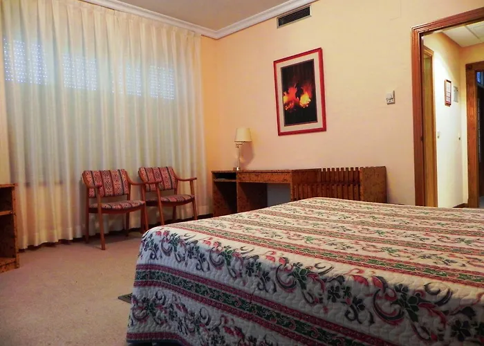 Toros De Guisando Hotell 3*