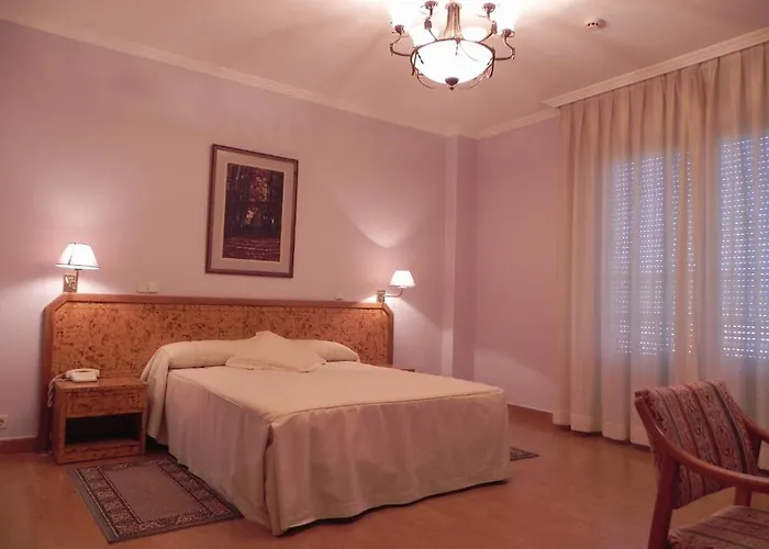 Hotel Toros De Guisando