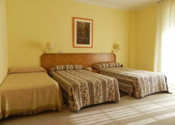 Toros De Guisando 3* El Tiemblo